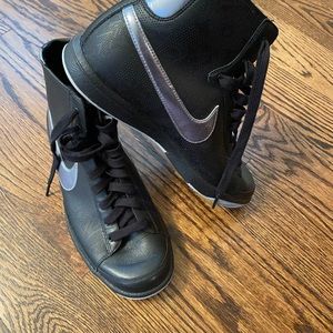 Nike high top shoes 7.5